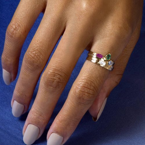 BLUE SAPPHIRE CANDY BAR RING ON BODY 2