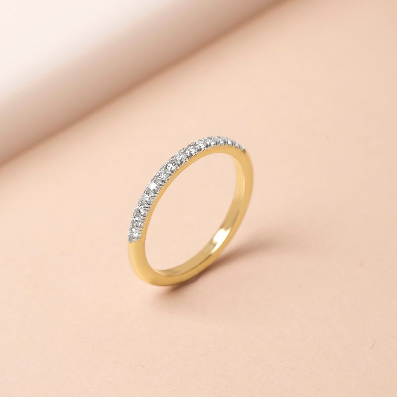 BOLD PAVE WHITE DIAMOND BAND EDITORIAL