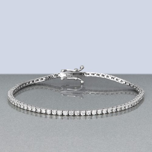 CLASSIC TENNIS BRACELET EDITORIAL