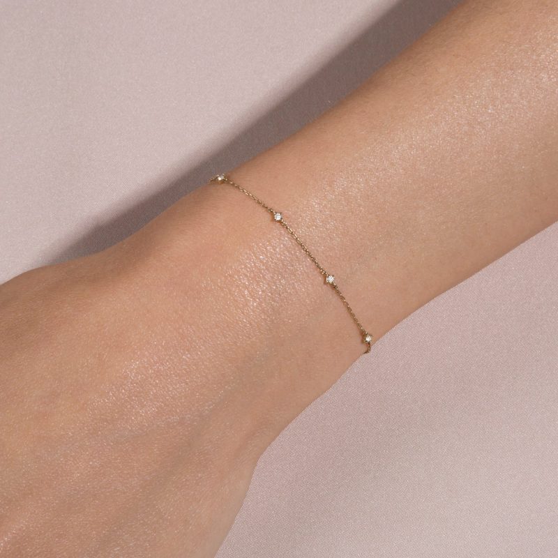 DIAMOND DRIZZLE BRACELET ON BODY