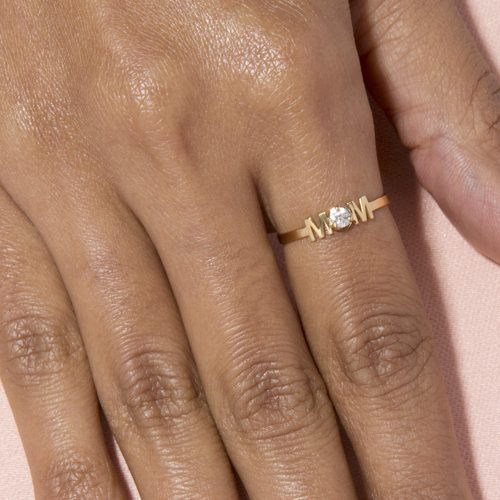 DIAMOND MOM RING ON BODY