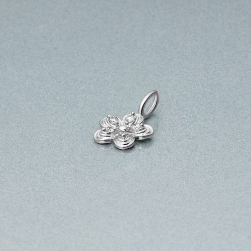 DIAMOND PUFF DAISY CHARM EDITORIAL