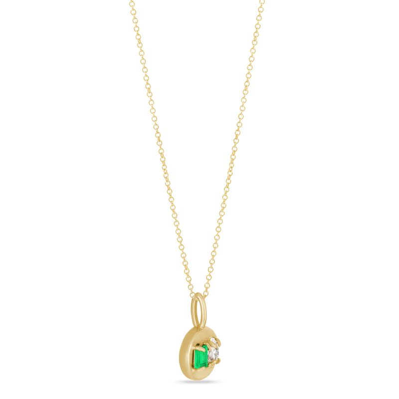 EMERALD LUXE MINI MEDALLION NECKLACE SIDE