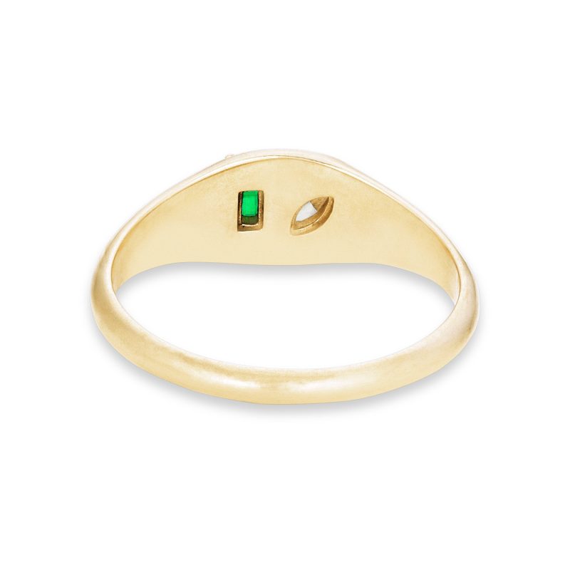 EMERALD LUXE PINKY SIGNET RING REAR