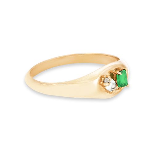 EMERALD LUXE PINKY SIGNET RING SIDE