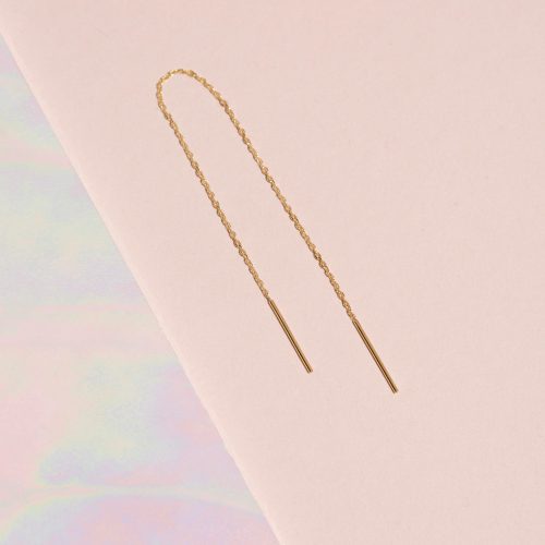 EXTRA LONG GOLD THREADER EARRING EDITORIAL