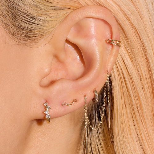 EXTRA LONG GOLD THREADER EARRING ON BODY