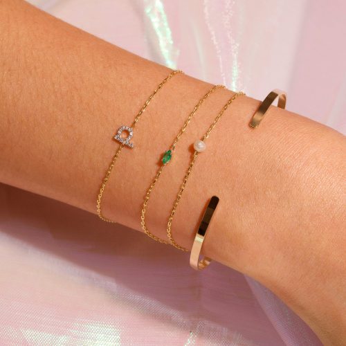 FLAT CUFF BRACELET FULL LOOK