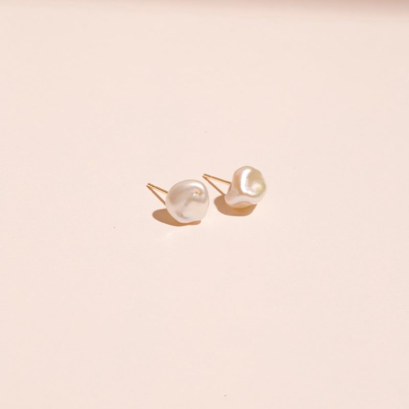 FREEFORM PEARL STUDS EDITORIAL