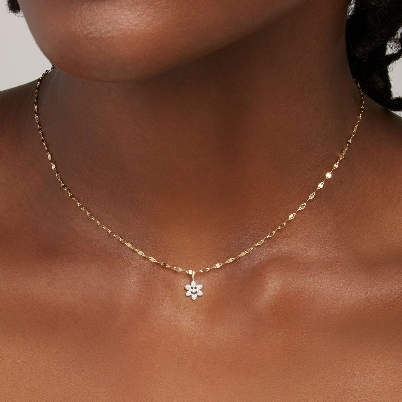 FUN FLOWER DIAMOND NECKLACE ON BODY