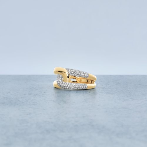 GOLD AND PAVE INTERLOCKED LINK RING EDITORIAL