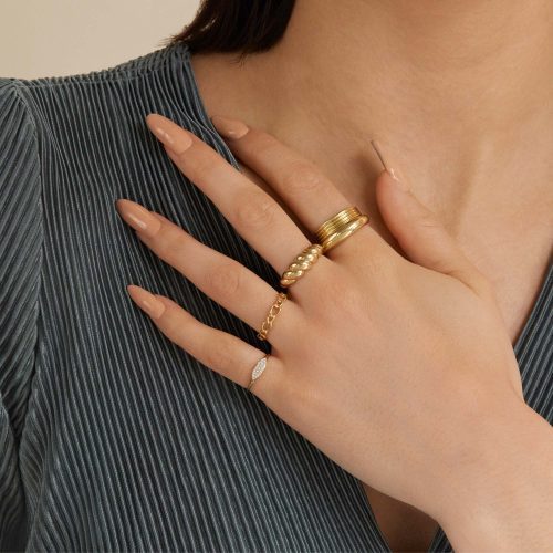 GOLD BRIOCHE RING STYLED ONBODY