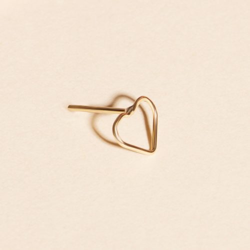 GOLD OPEN HEART STUD EDITORIAL