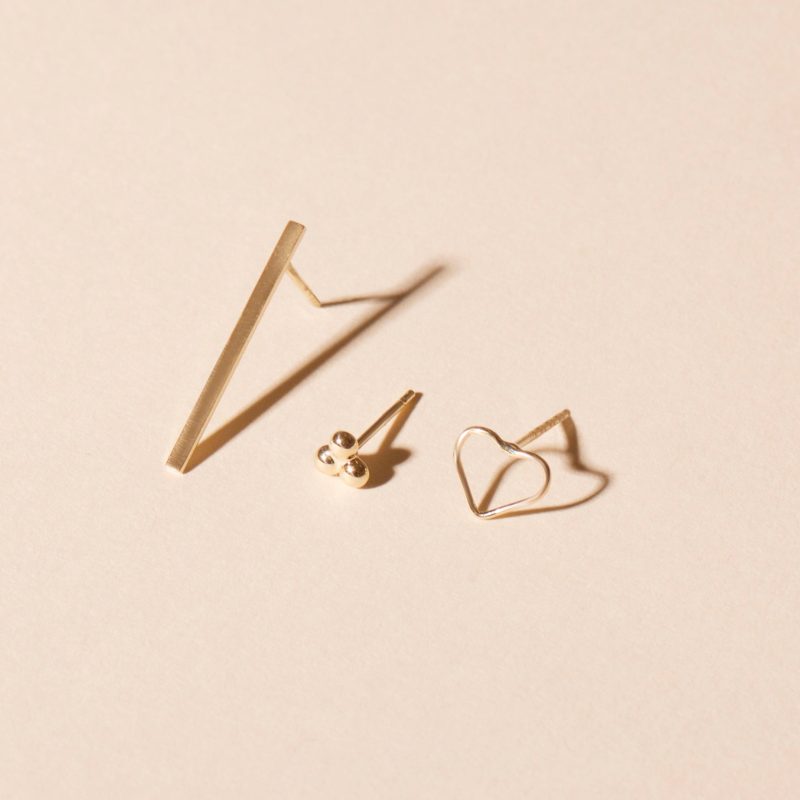 GOLD OPEN HEART STUD EDITORIAL COLLECTION