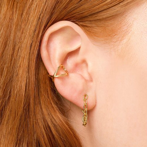 GOLD PLATED FRONT TO BACK CHUNKY CHAIN EARRINGS ON BODY