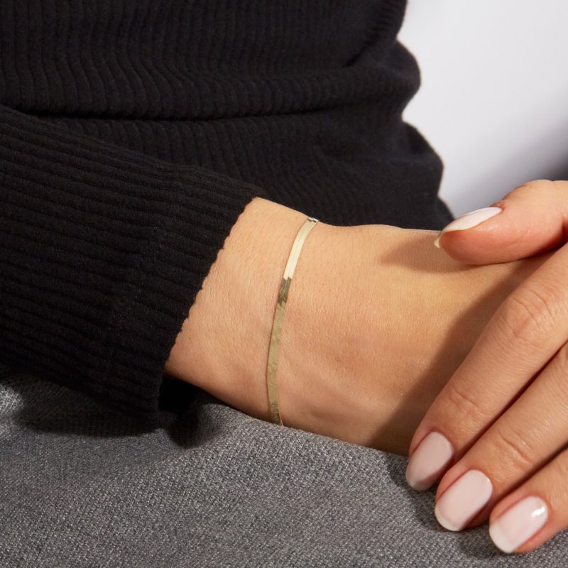 GOLDEN GLOW HERRINGBONE BRACELET ON BODY