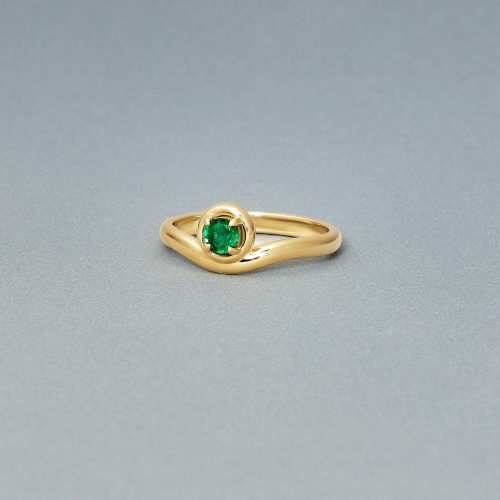 GREEN WITH ENVY MERGE RING EDITORIAL