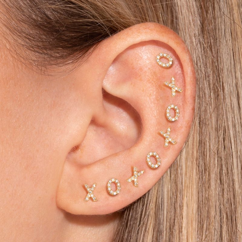 HUGS AND KISSES PAVE STUDS ON BODY