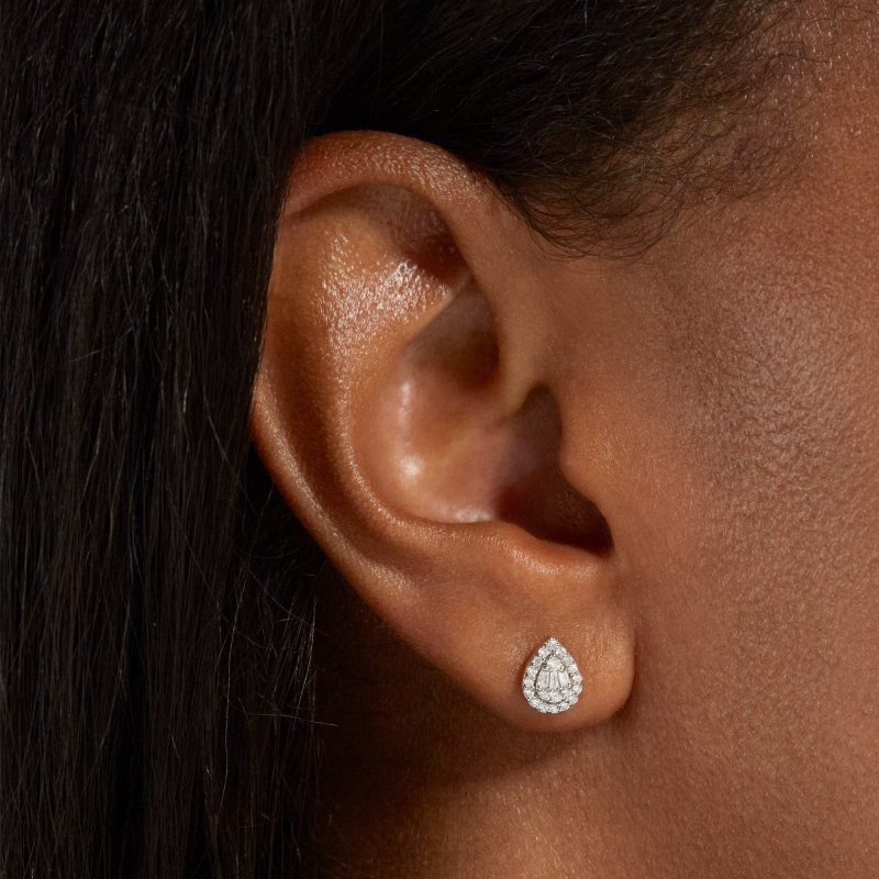 ILLUSION PEAR STUDS ON BODY