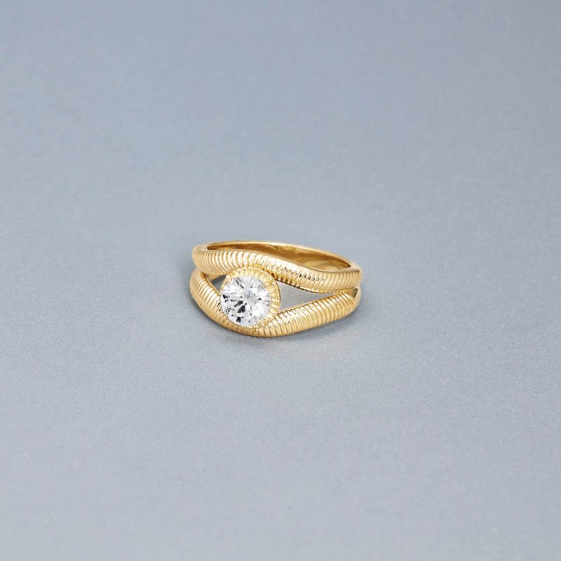 LAB CREATED DIAMOND BOWIE RING 6MM EDITORIAL