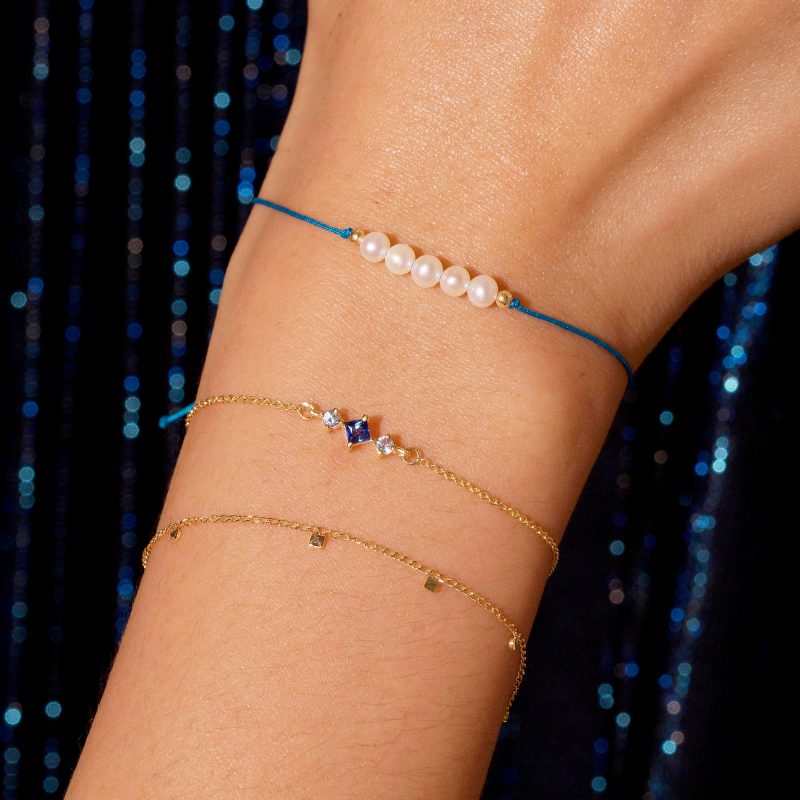 LE BLEU SLIDER BRACELET ON BODY