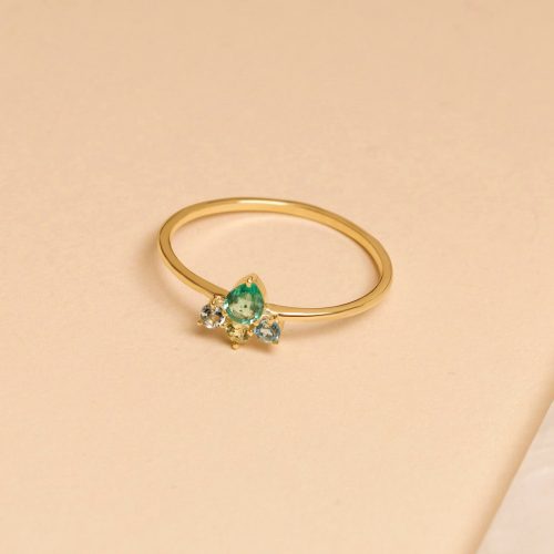 LUCKY EMERALD CROWN RING EDITORIAL