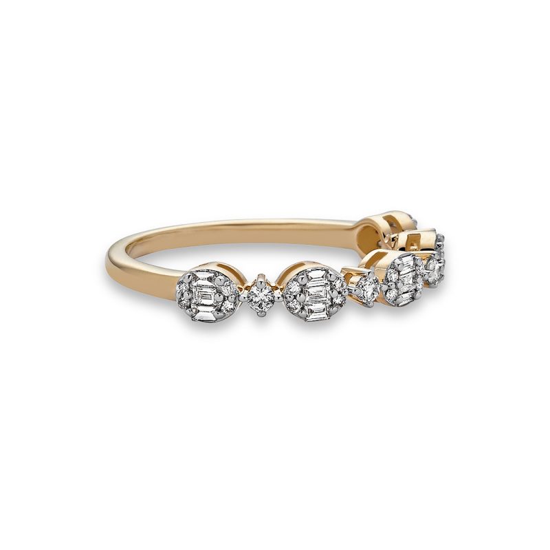 OVAL OPULENCE RING SIDE