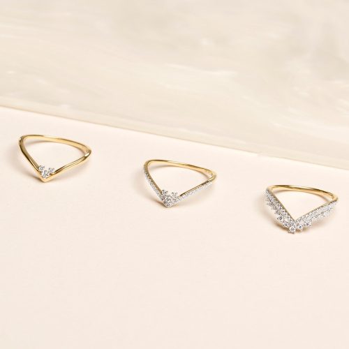 PAVE DIAMOND CURVE BAND EDITORIAL COLLECTION