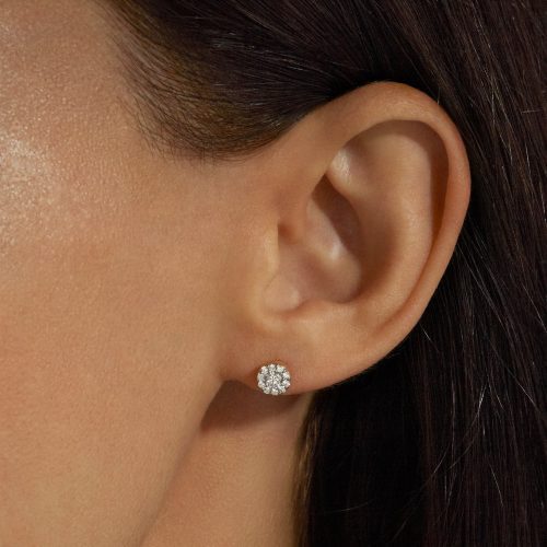 PAVE HALO CIRLE STUDS ON BODY