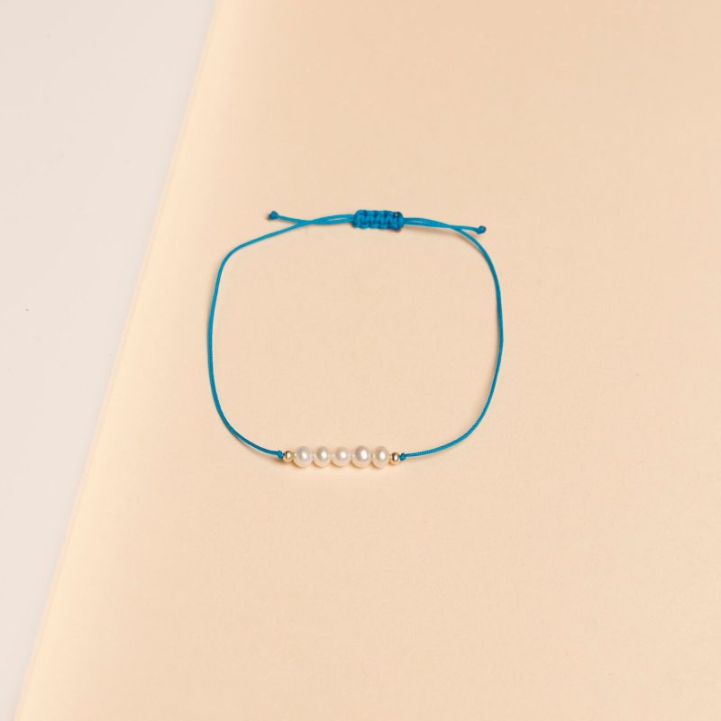 PEARL BESTIE BRACELET EDITORIAL