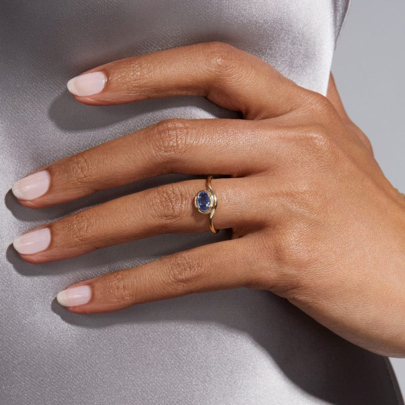 SAPPHIRE BON BON MERGE RING ON BODY