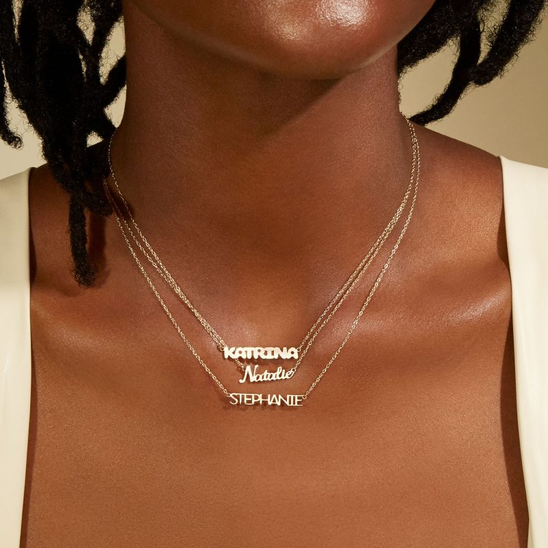 SAY MY NAME SCRIPT NECKLACE FULL LOOK