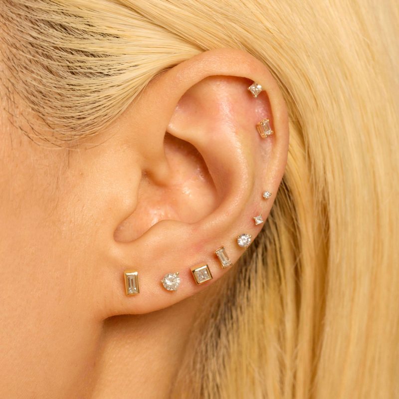 SMALL DIAMOND STUD FULL LOOK