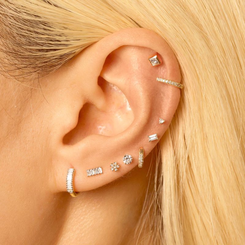 SMALL DIAMOND STUD WEAR IT WITH