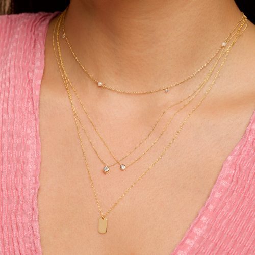 SMALL ROUND DIAMOND NECKLACE ON BODY