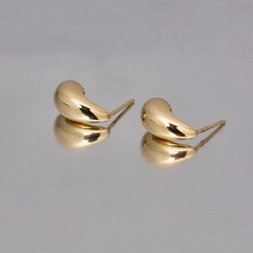 SMALL TEARDROP EARRINGS EDITORIAL 8b691f2d 2d3e 454e 90e8 b1a31a82b8a5