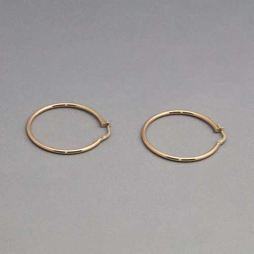 THIN GOLD HOOPS 30MM EDITORIAL