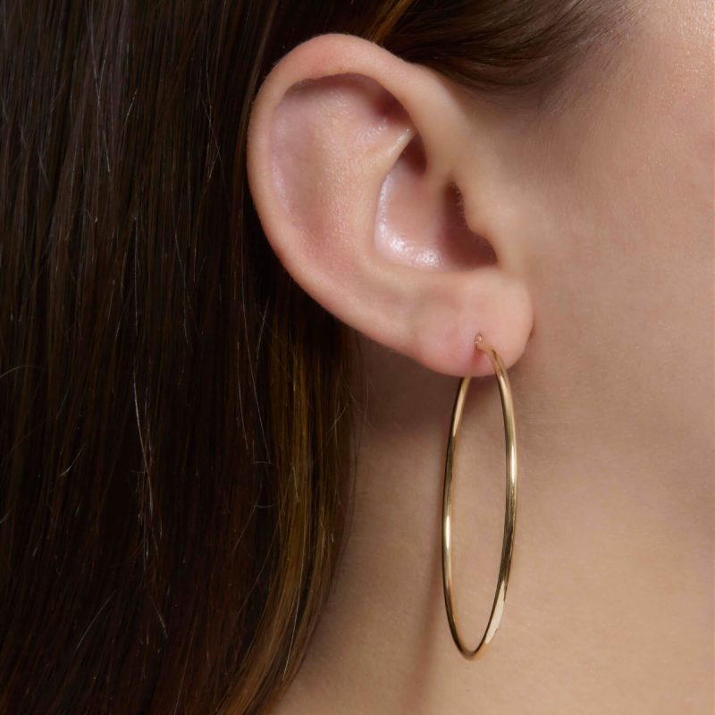 THIN GOLD HOOPS 50MM ON BODY