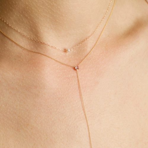 TINY SOLITAIRE PEARL NECKLACE ON BODY