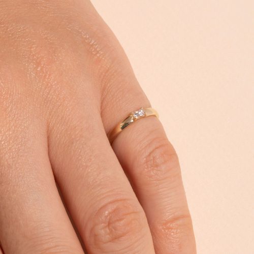 WHITE SAPPHIRE BAGUETTE PINKY RING ON BODY