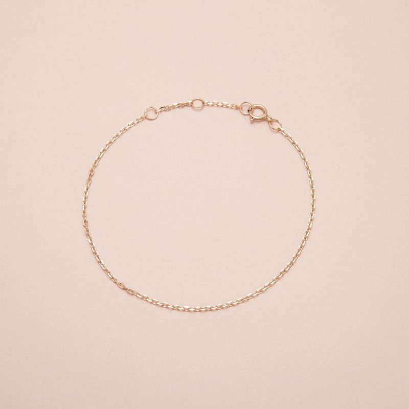 gold chain bracelet